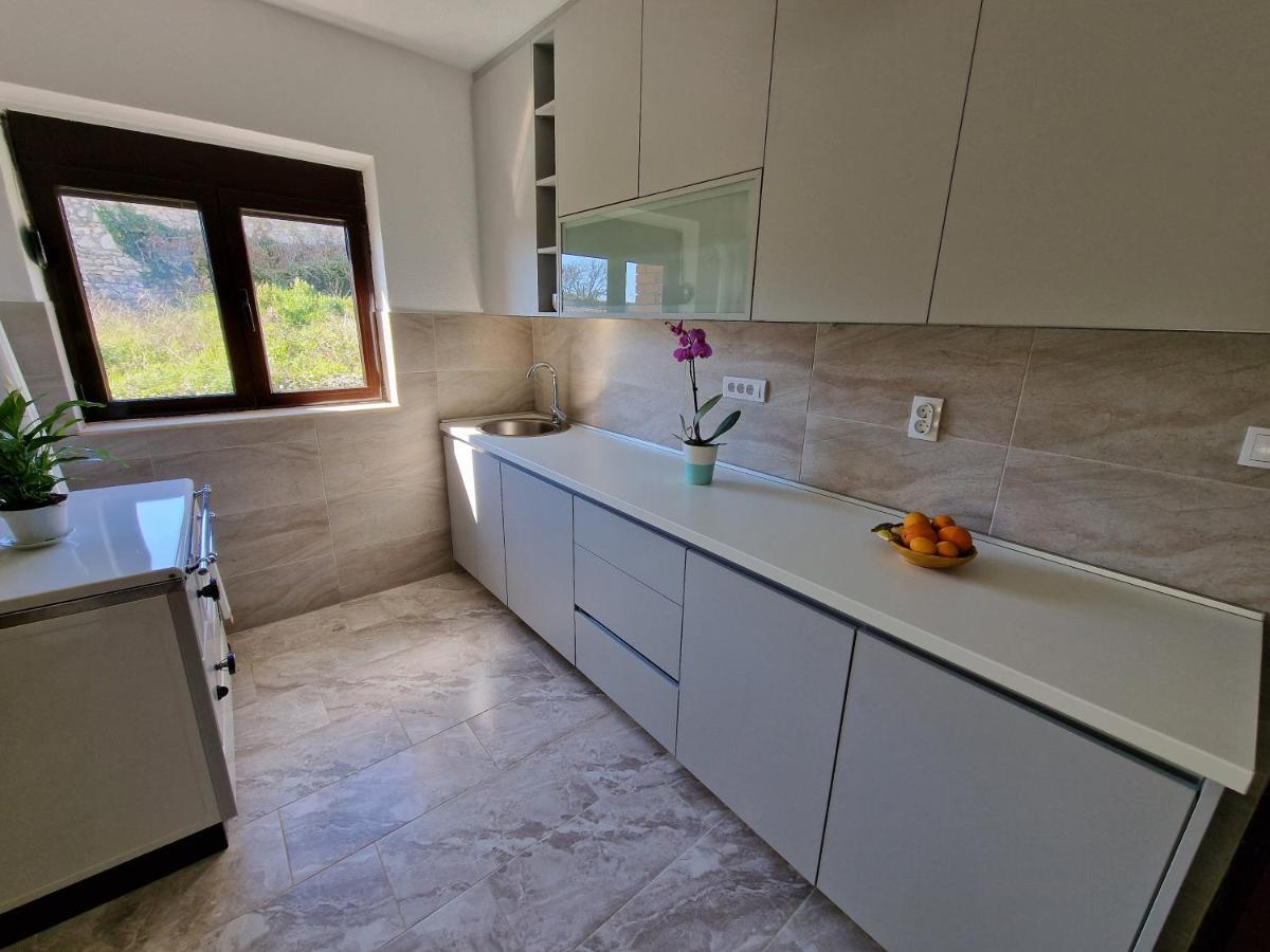 Apartment Dragovic Ulcinj Exterior photo