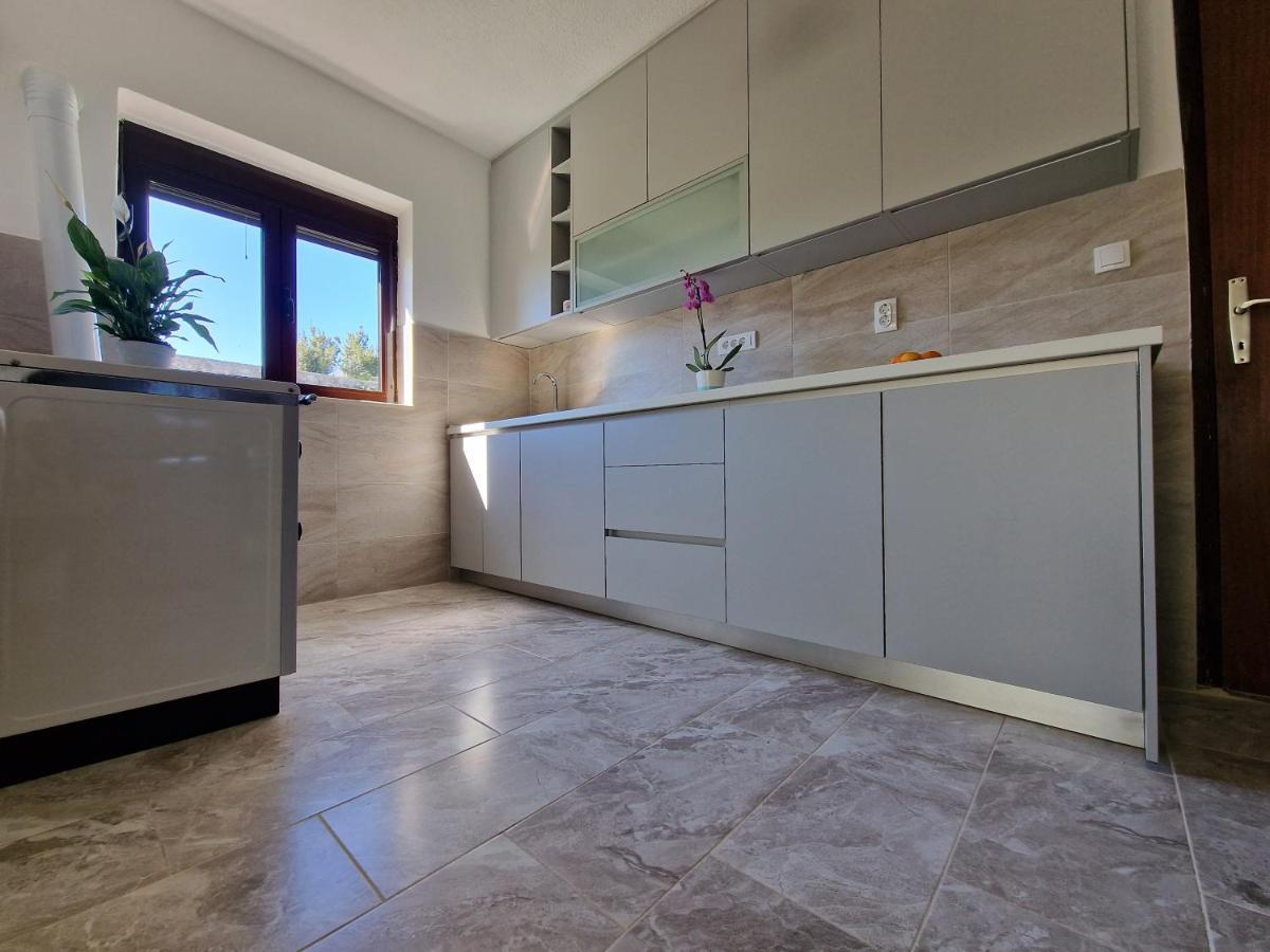 Apartment Dragovic Ulcinj Exterior photo