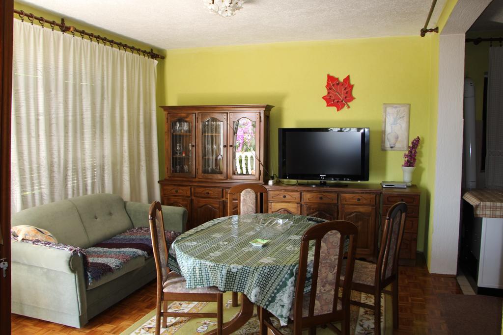 Apartment Dragovic Ulcinj Room photo